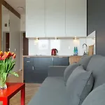 斯穆尔尼公寓