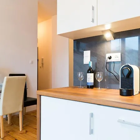 Smolna By Your Freedom Warschau