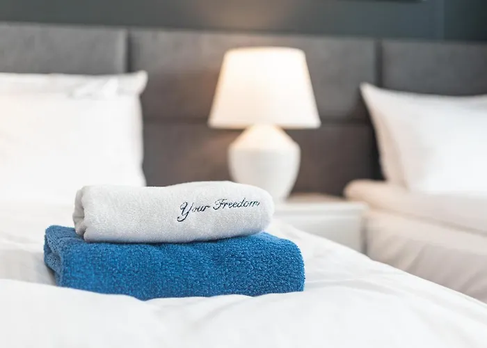 Smolna By Your Freedom * Warschau